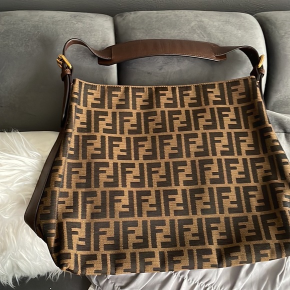 Fendi bag for sale good condition used once - Picture 3 of 5